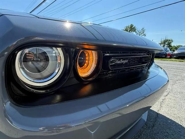 2017 Dodge Challenger R/T Shaker