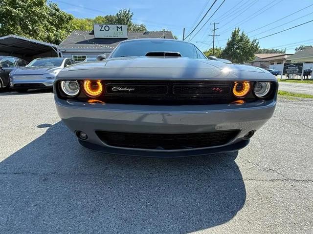2017 Dodge Challenger R/T Shaker