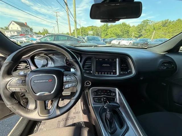 2017 Dodge Challenger R/T Shaker