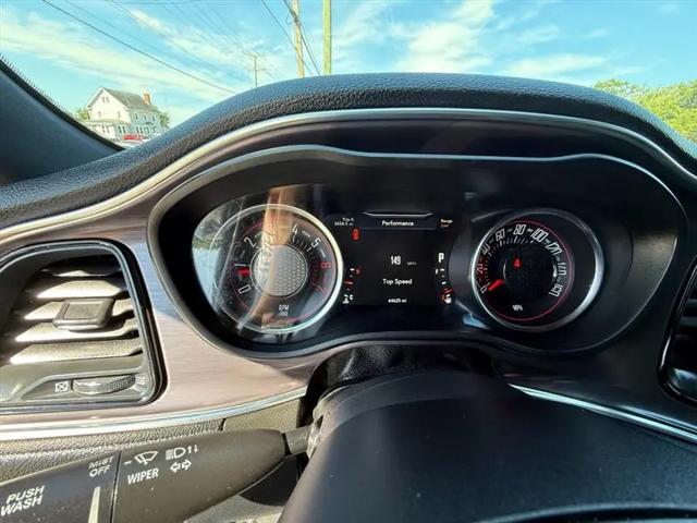 2017 Dodge Challenger R/T Shaker
