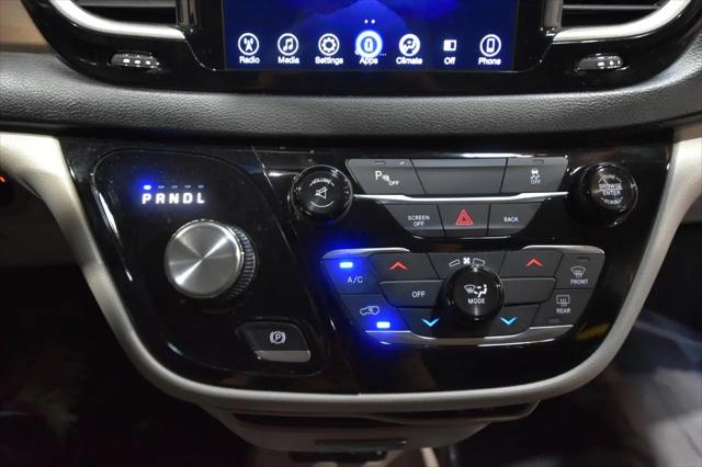 2017 Chrysler Pacifica Touring