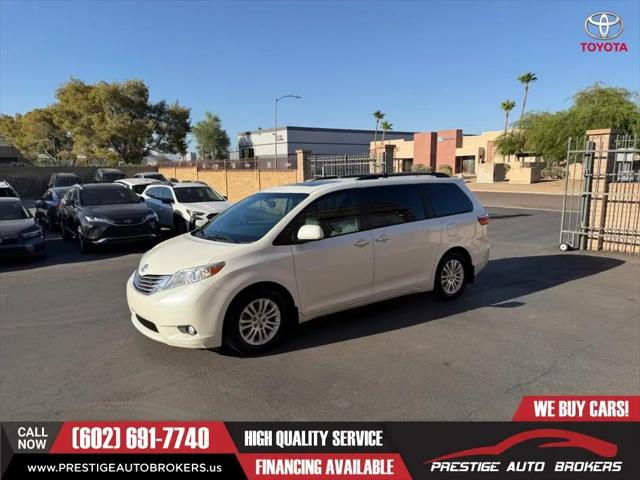 2017 Toyota Sienna XLE 8 Passenger