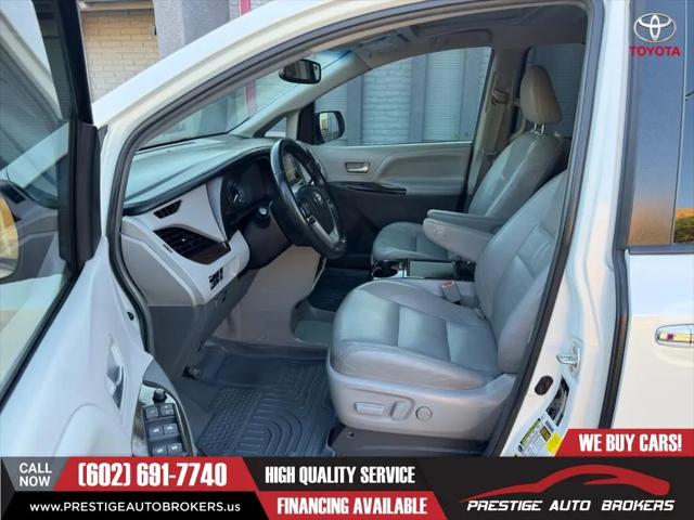 2017 Toyota Sienna XLE 8 Passenger