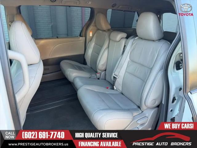 2017 Toyota Sienna XLE 8 Passenger