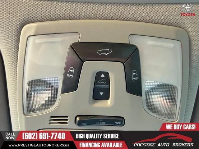 2017 Toyota Sienna XLE 8 Passenger
