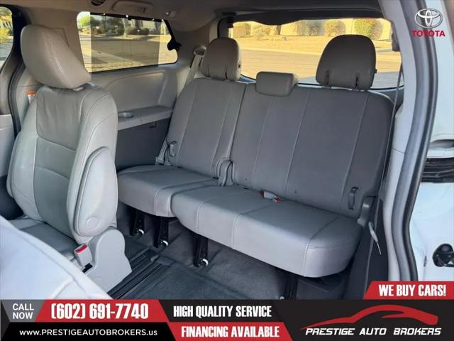 2017 Toyota Sienna XLE 8 Passenger