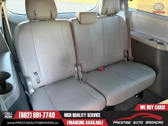 2017 Toyota Sienna XLE 8 Passenger