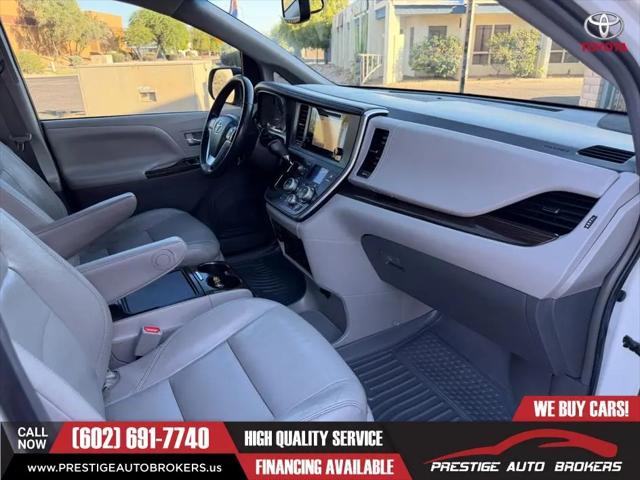 2017 Toyota Sienna XLE 8 Passenger