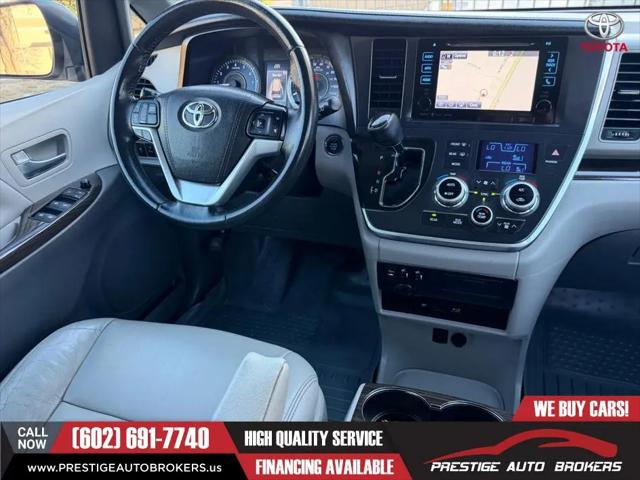 2017 Toyota Sienna XLE 8 Passenger