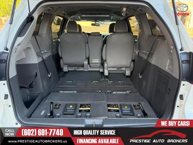 2017 Toyota Sienna XLE 8 Passenger
