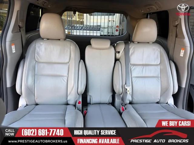 2017 Toyota Sienna XLE 8 Passenger