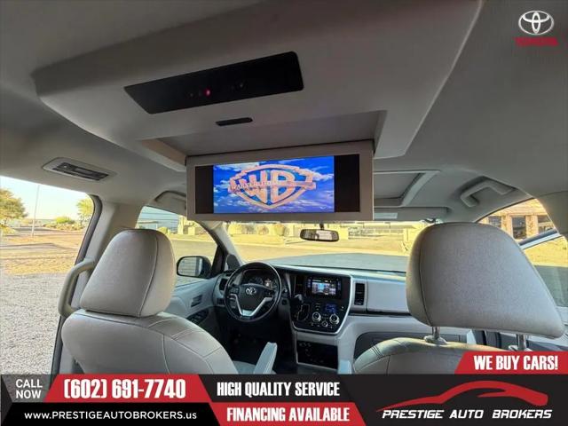2017 Toyota Sienna XLE 8 Passenger