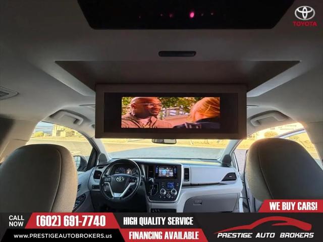 2017 Toyota Sienna XLE 8 Passenger