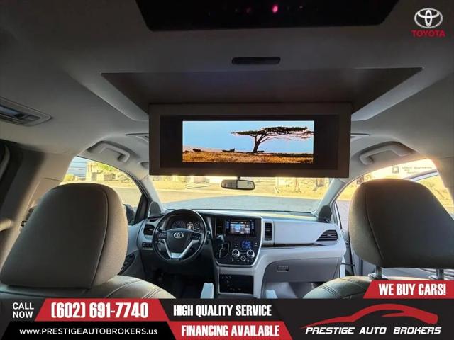 2017 Toyota Sienna XLE 8 Passenger