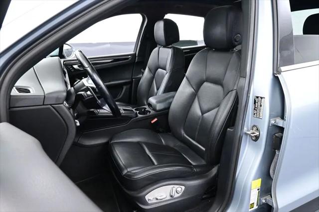2020 Porsche Macan Macan