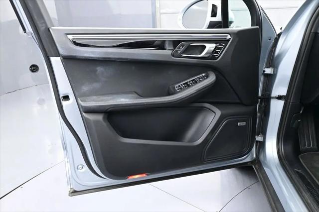 2020 Porsche Macan Macan