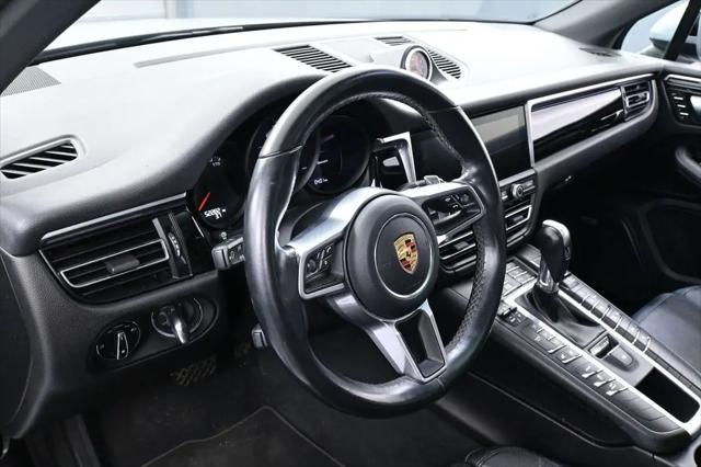 2020 Porsche Macan Macan