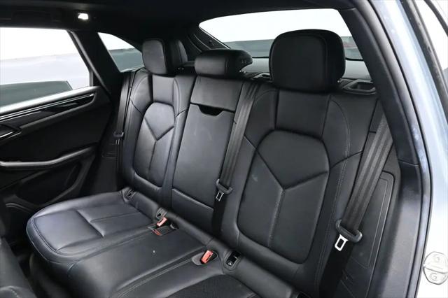 2020 Porsche Macan Macan
