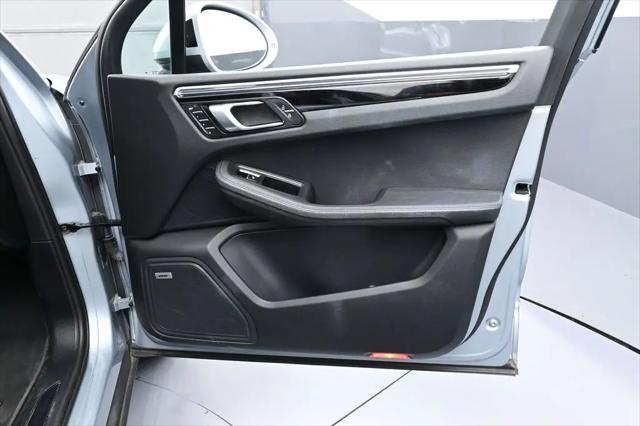 2020 Porsche Macan Macan