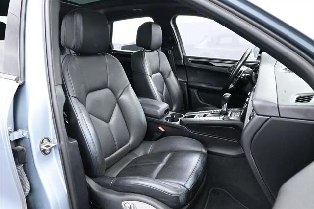2020 Porsche Macan Macan