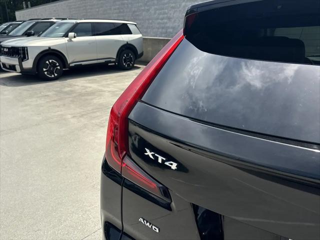 2022 Cadillac XT4 AWD Premium Luxury