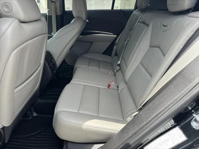2022 Cadillac XT4 AWD Premium Luxury