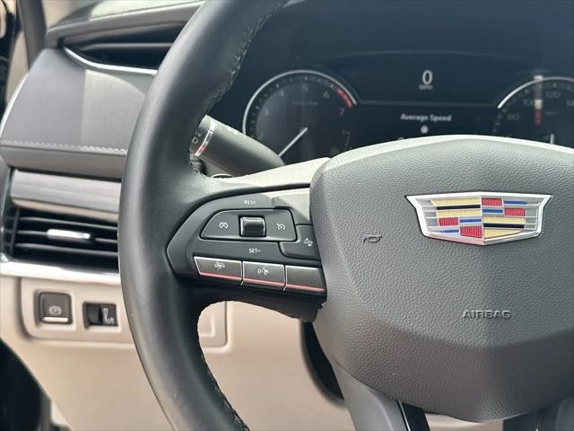 2022 Cadillac XT4 AWD Premium Luxury
