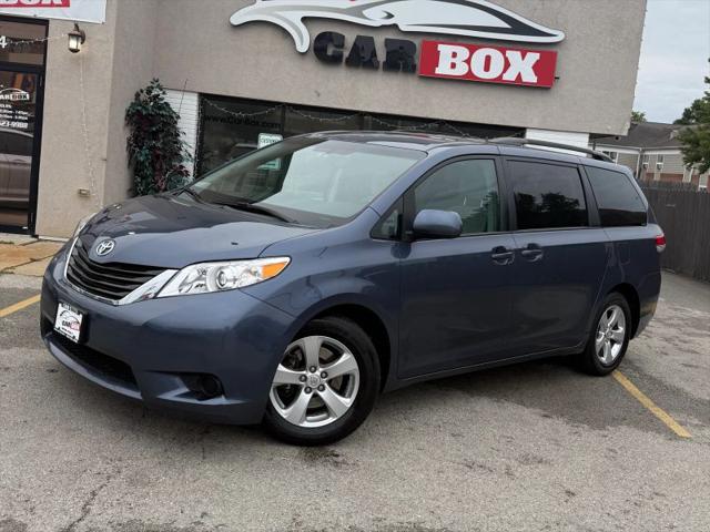 2013 Toyota Sienna LE V6 8 Passenger for sale in Oakbrook Terrace, IL