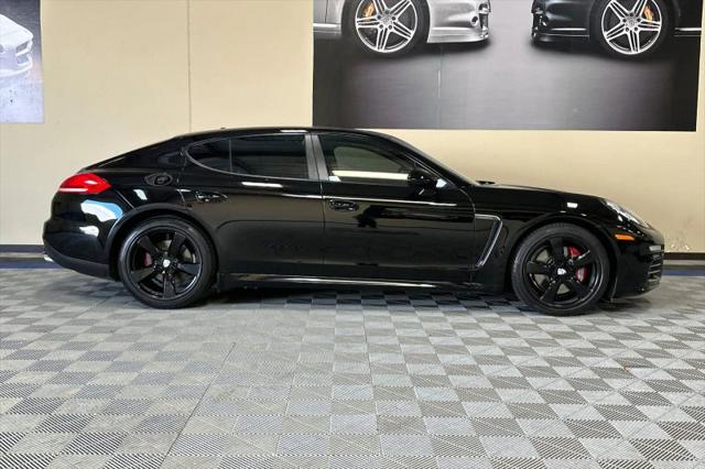 2015 Porsche Panamera Base