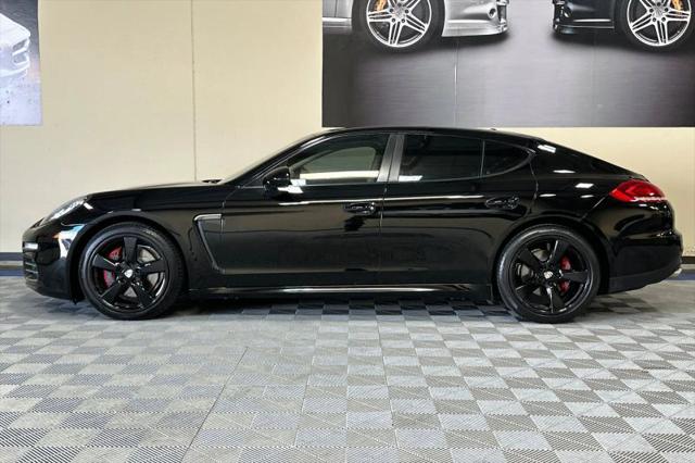 2015 Porsche Panamera Base