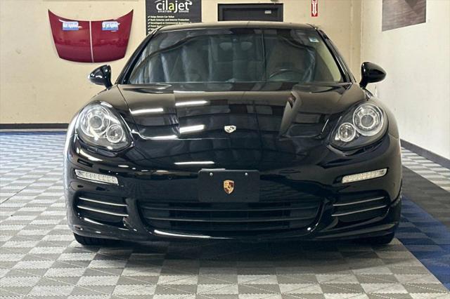 2015 Porsche Panamera Base