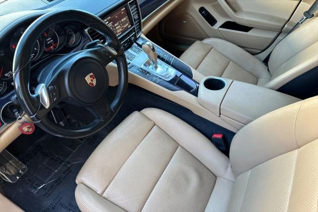 2015 Porsche Panamera Base
