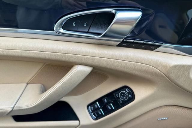 2015 Porsche Panamera Base