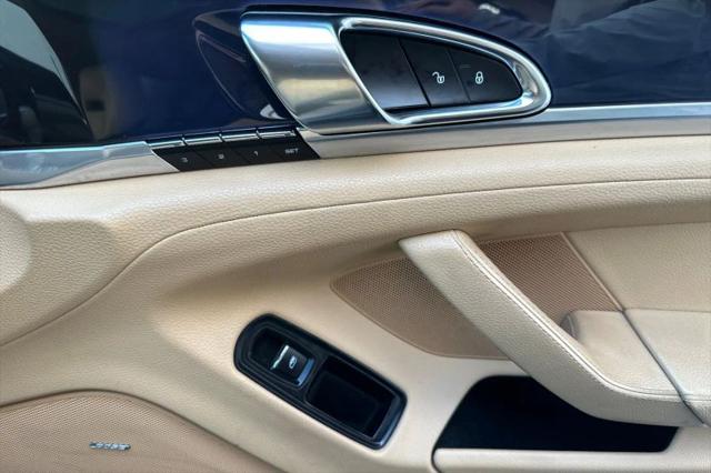 2015 Porsche Panamera Base