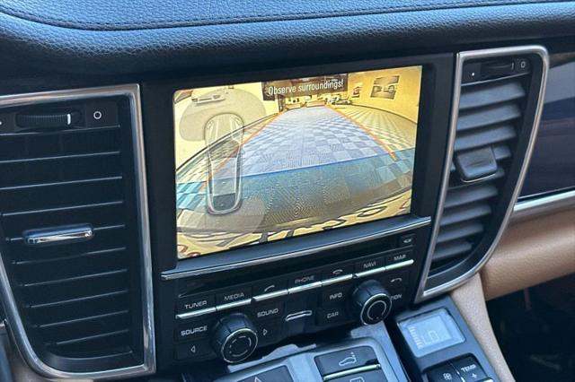 2015 Porsche Panamera Base