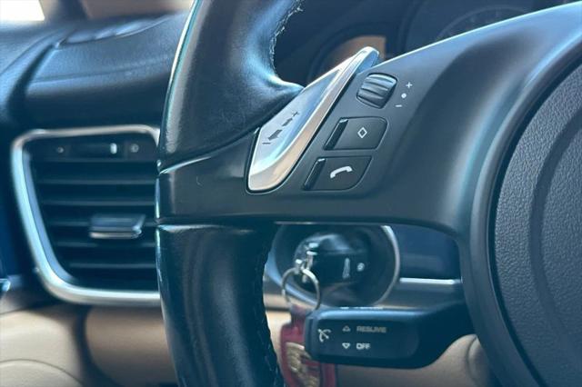 2015 Porsche Panamera Base