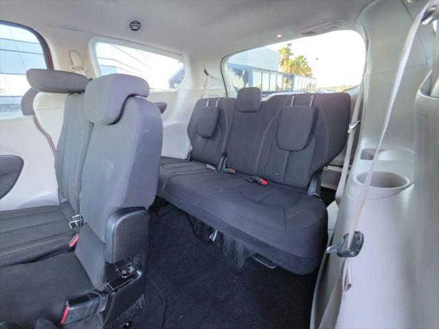 2018 Chrysler Pacifica LX