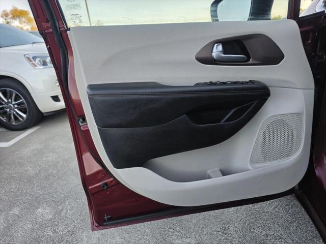 2018 Chrysler Pacifica LX