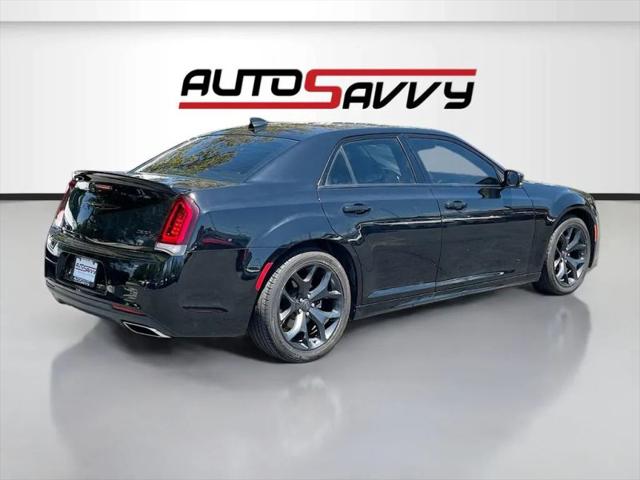 2022 Chrysler 300 S