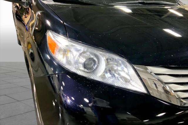 2017 Toyota Sienna XLE Premium 8 Passenger