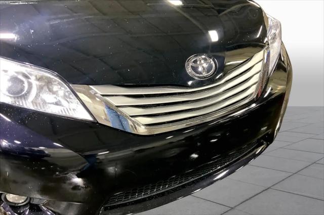 2017 Toyota Sienna XLE Premium 8 Passenger
