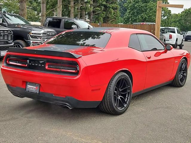 2016 Dodge Challenger R/T Shaker