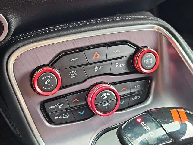 2016 Dodge Challenger R/T Shaker