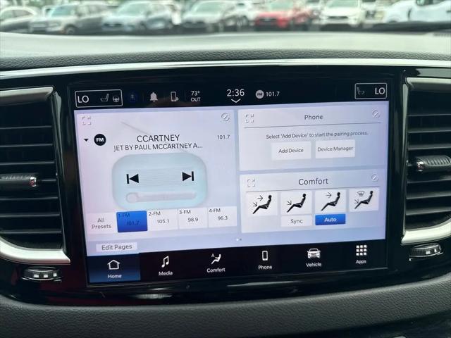 2024 Chrysler Pacifica Touring L