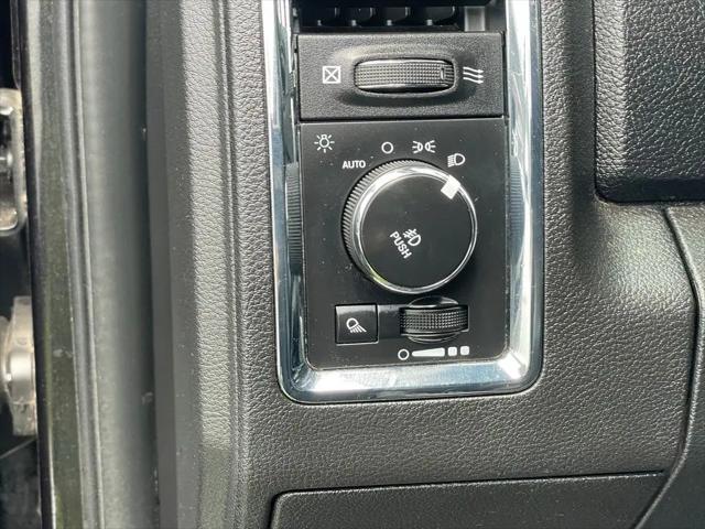2017 Ram 1500 Laramie Crew Cab 4x4 57 Box