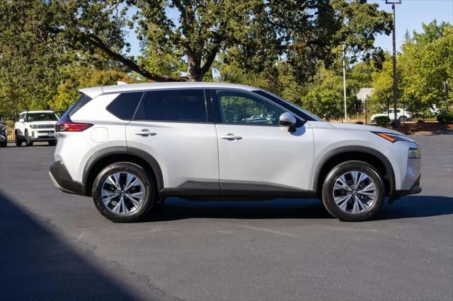 2021 Nissan Rogue SV FWD