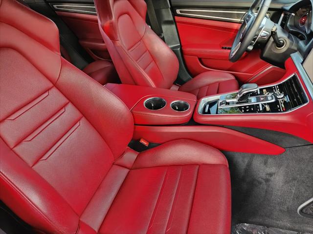2019 Porsche Panamera GTS