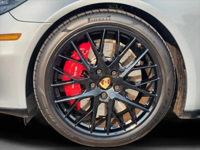 2019 Porsche Panamera GTS