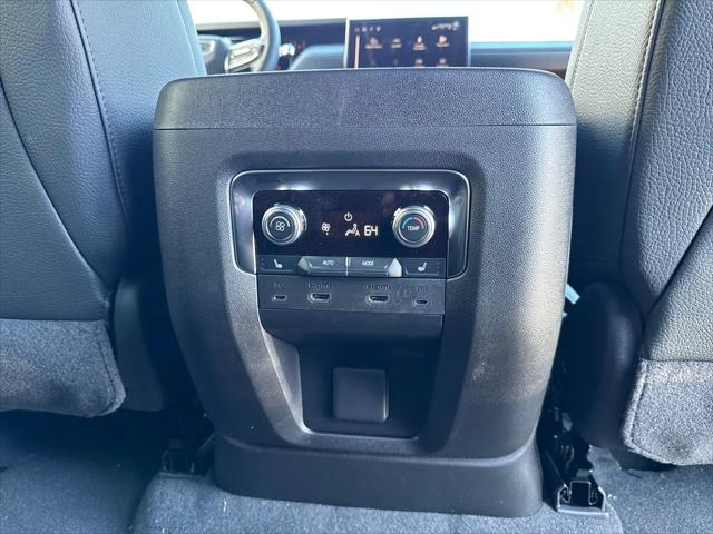 2026 GMC Yukon XL 4WD Denali