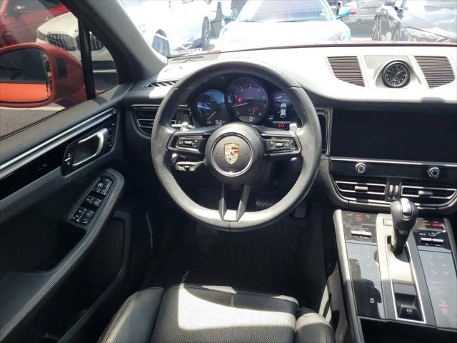 2025 Porsche Macan Macan